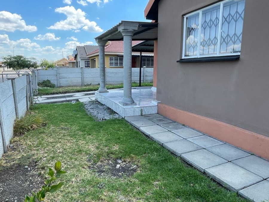 4 Bedroom Property for Sale in Freedom Park North West